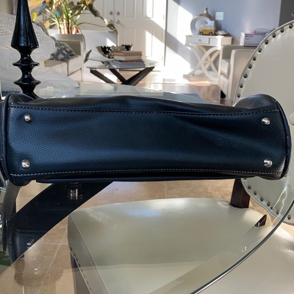 Black Leather shoulder bag - Picture 10 of 11